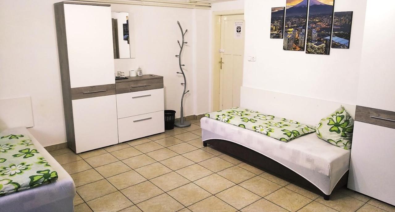Hostel Maros Дьєр Екстер'єр фото